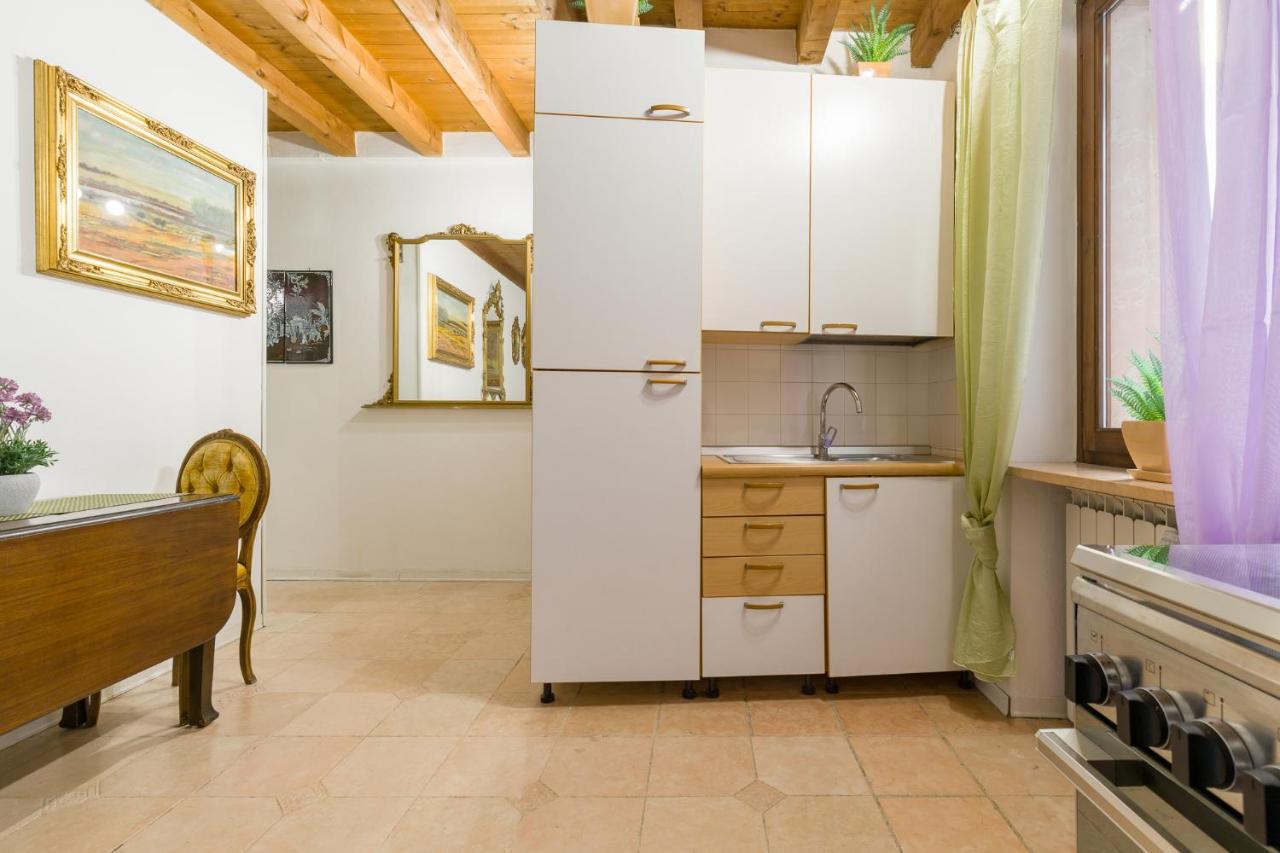 Fairy Studio In Verona Lägenhet Exteriör bild