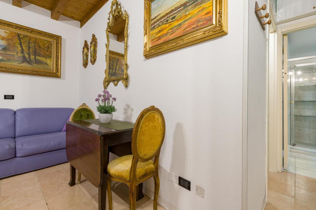 Fairy Studio In Verona Lägenhet Exteriör bild